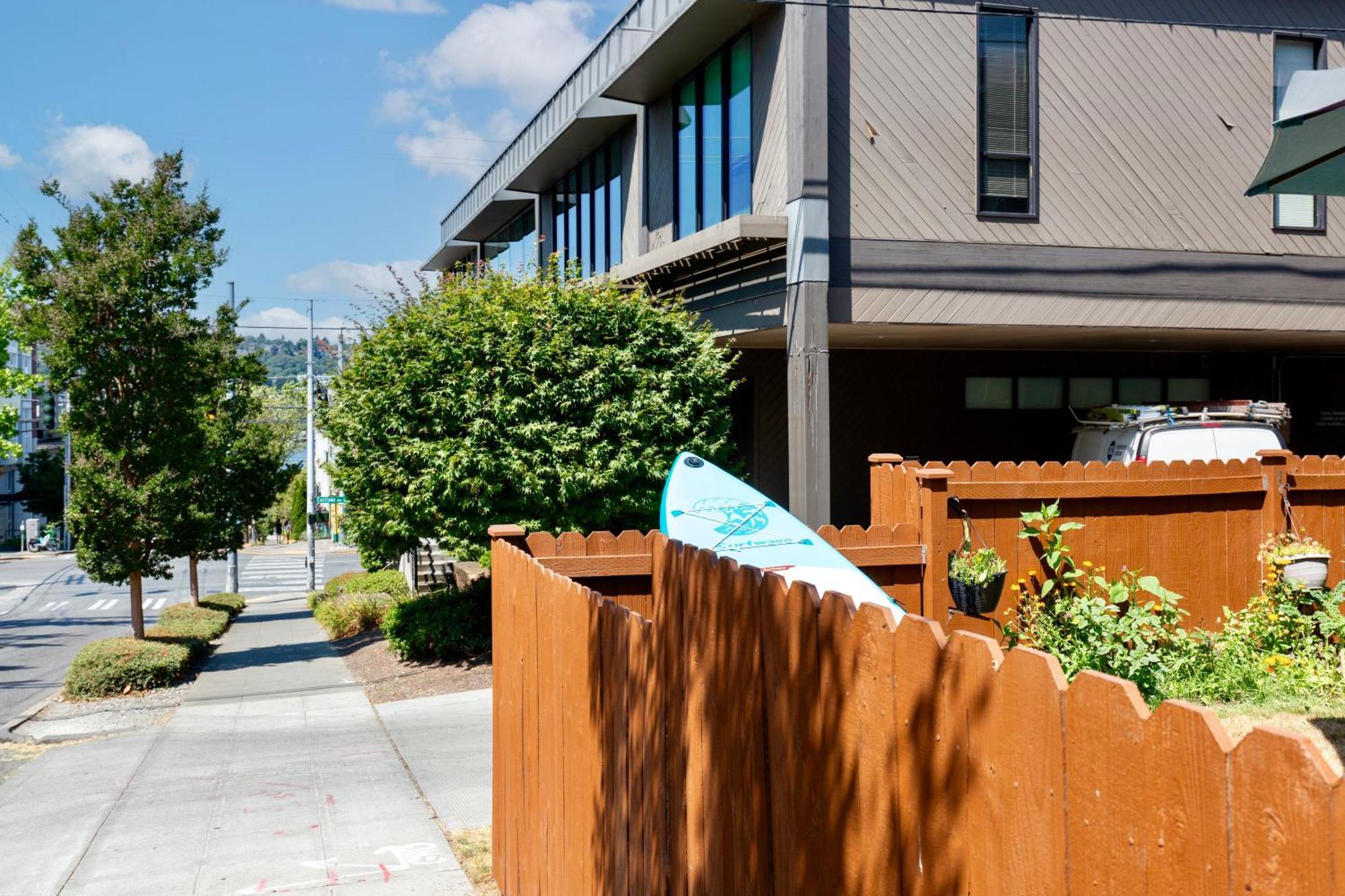 Vintage 3 Bedroom Home In Prime Eastlake Seattle With Private Parking المظهر الخارجي الصورة