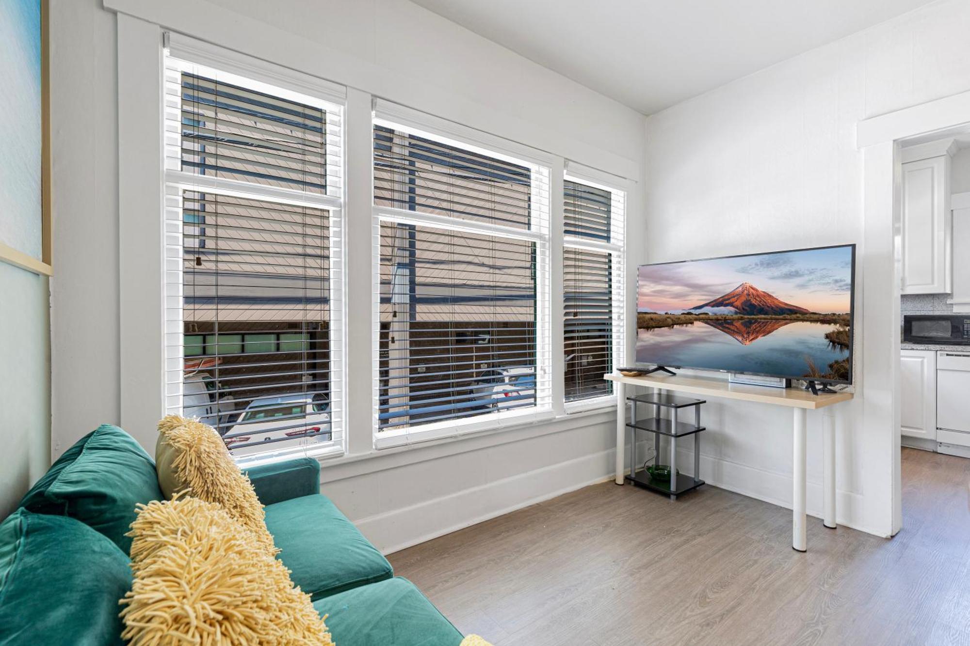 Vintage 3 Bedroom Home In Prime Eastlake Seattle With Private Parking المظهر الخارجي الصورة